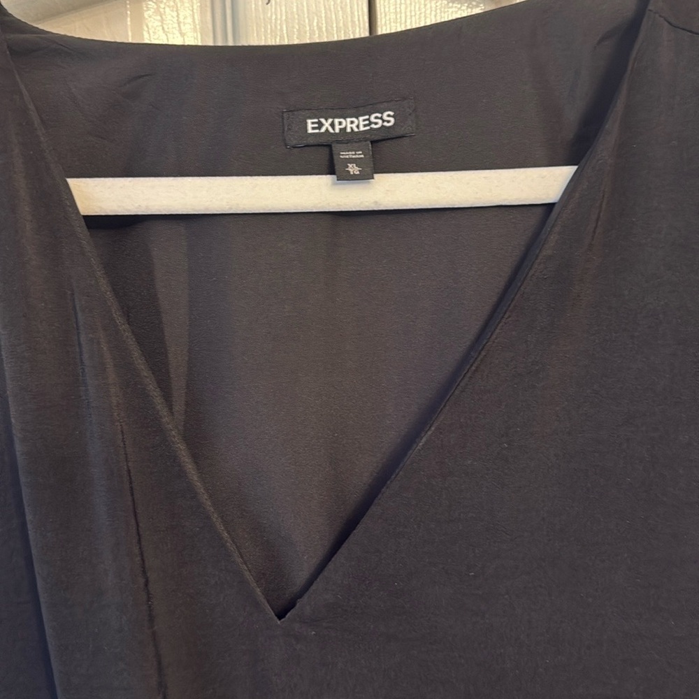 Express Flowy Elegant Black Dress - Picture 6 of 11